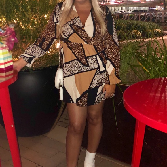 Boohoo Dresses & Skirts - Mixed Animal Print Shift Dress